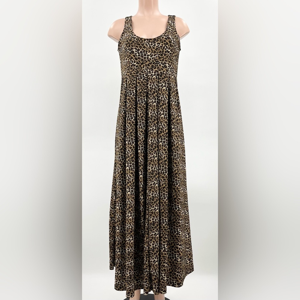 Monroe & Main Leopard Print Pleated Stretch Knit Maxi Dress Size Medium